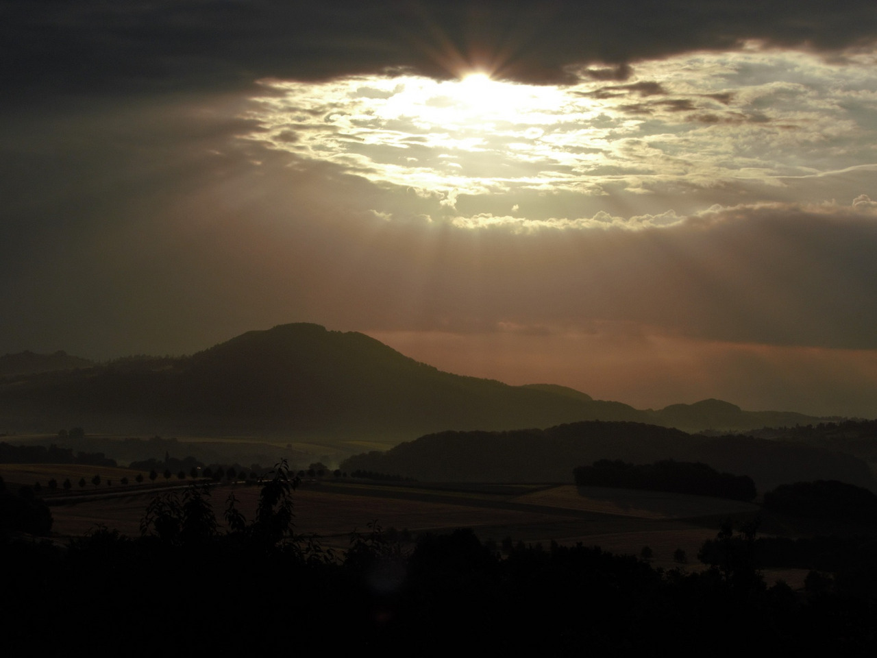 sky-1477497_1920.jpg